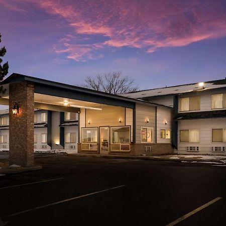 Surestay Hotel By Best Western Уелс Екстериор снимка