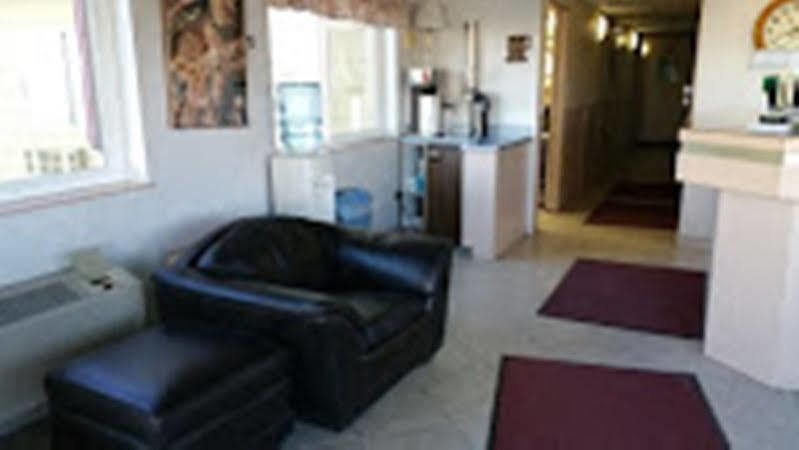 Surestay Hotel By Best Western Уелс Екстериор снимка